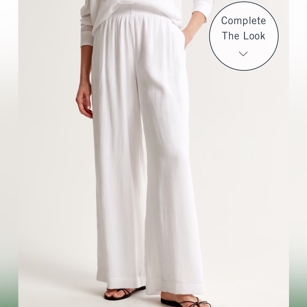 Abercrombie and Fitch Crinkle Textured Pull on Pant